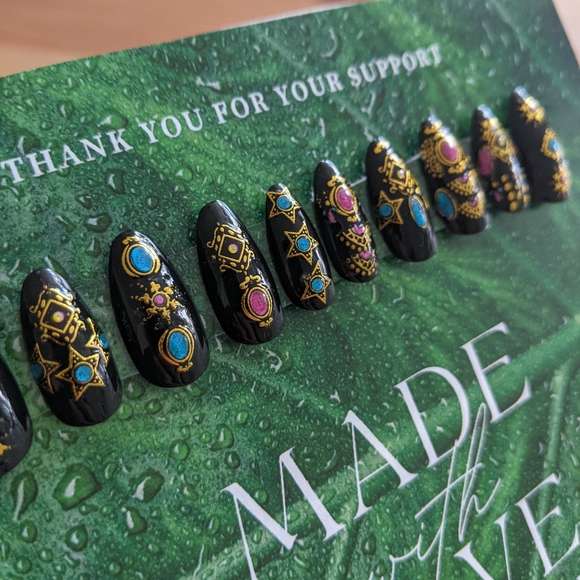 Black and Gold Ornate Nail Set! - Picture 2 of 2